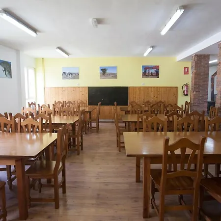 Hostal De *