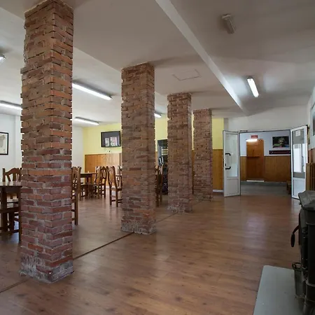 Hostal De *